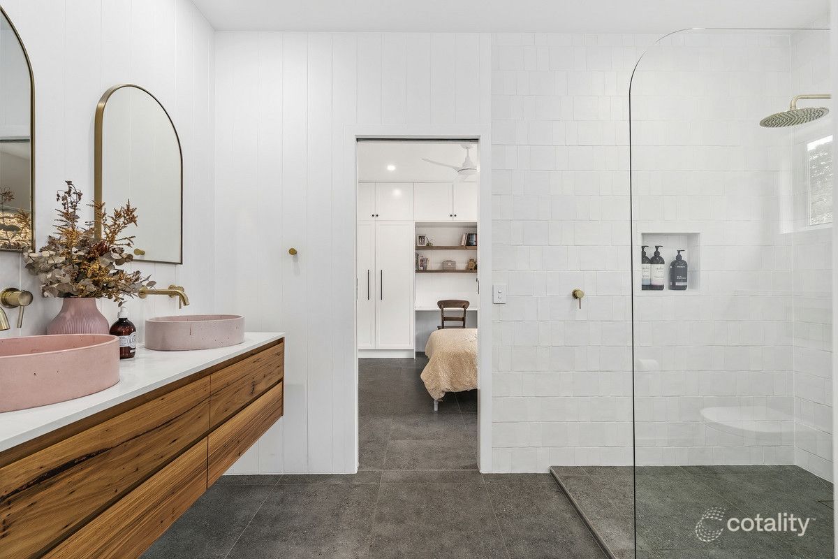 38 Sunray Dr, Bonogin, QLD 4213