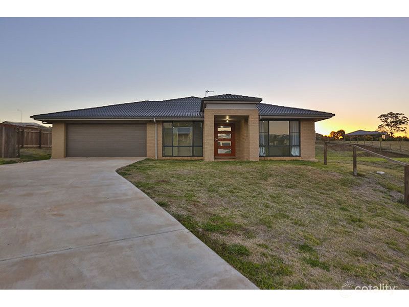 7 Eagle St, Highfields, QLD 4352