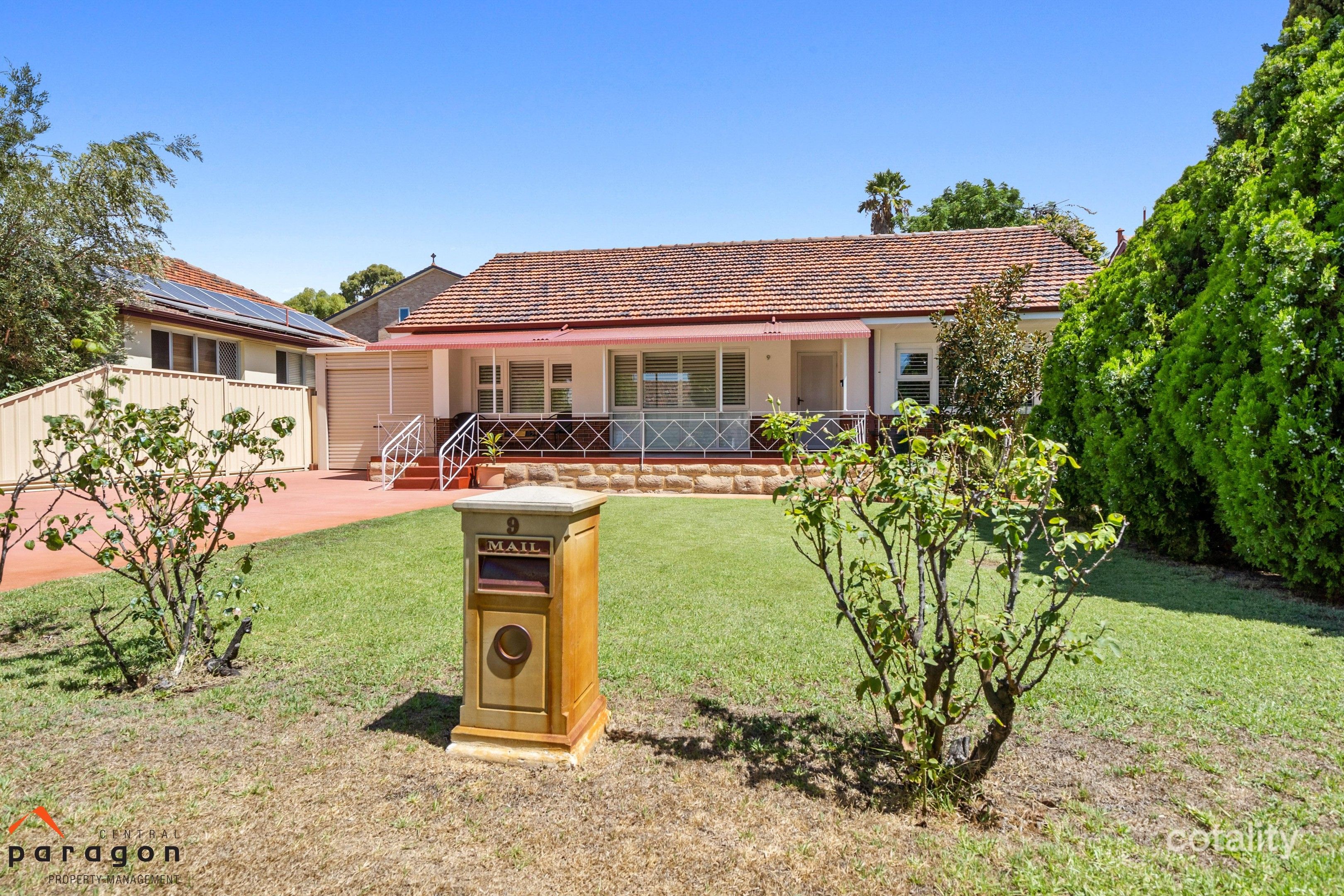 9 Woodlands St, Menora, WA 6050