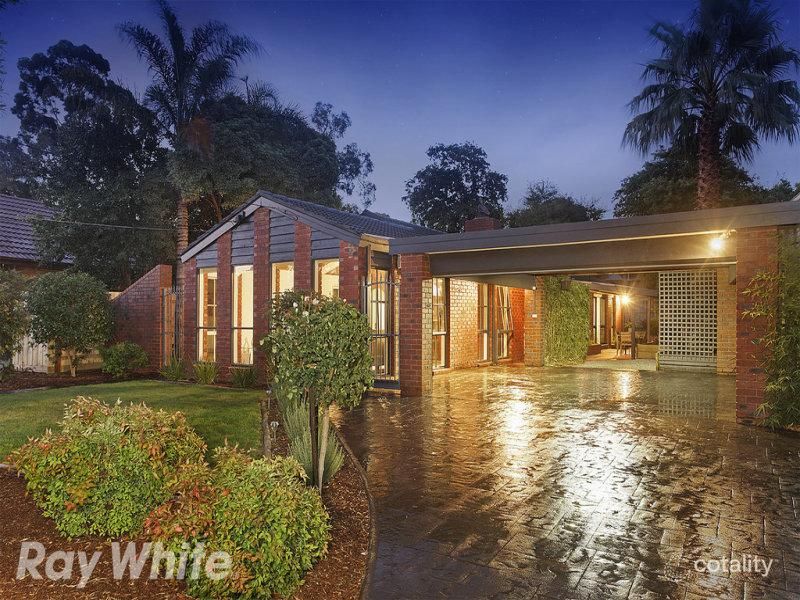 11 Cambden Park Pde, Ferntree Gully, VIC 3156
