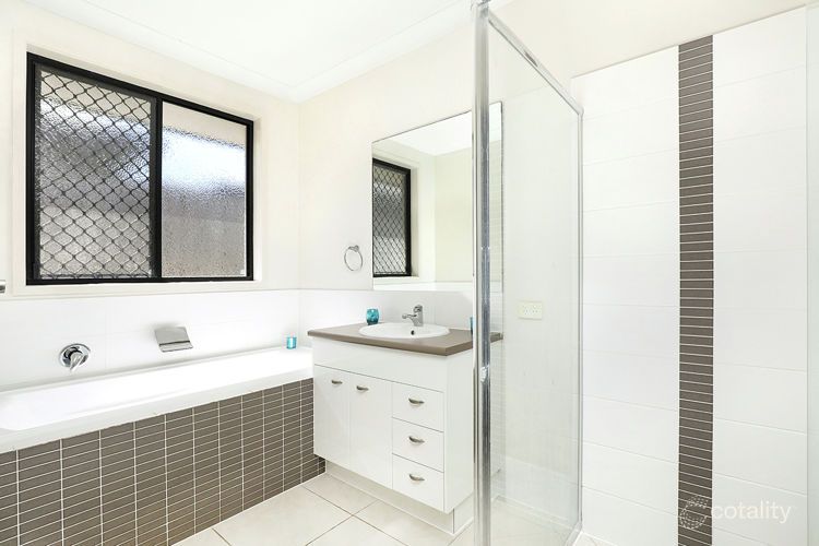 21 Presentation Bvd, Nambour, QLD 4560