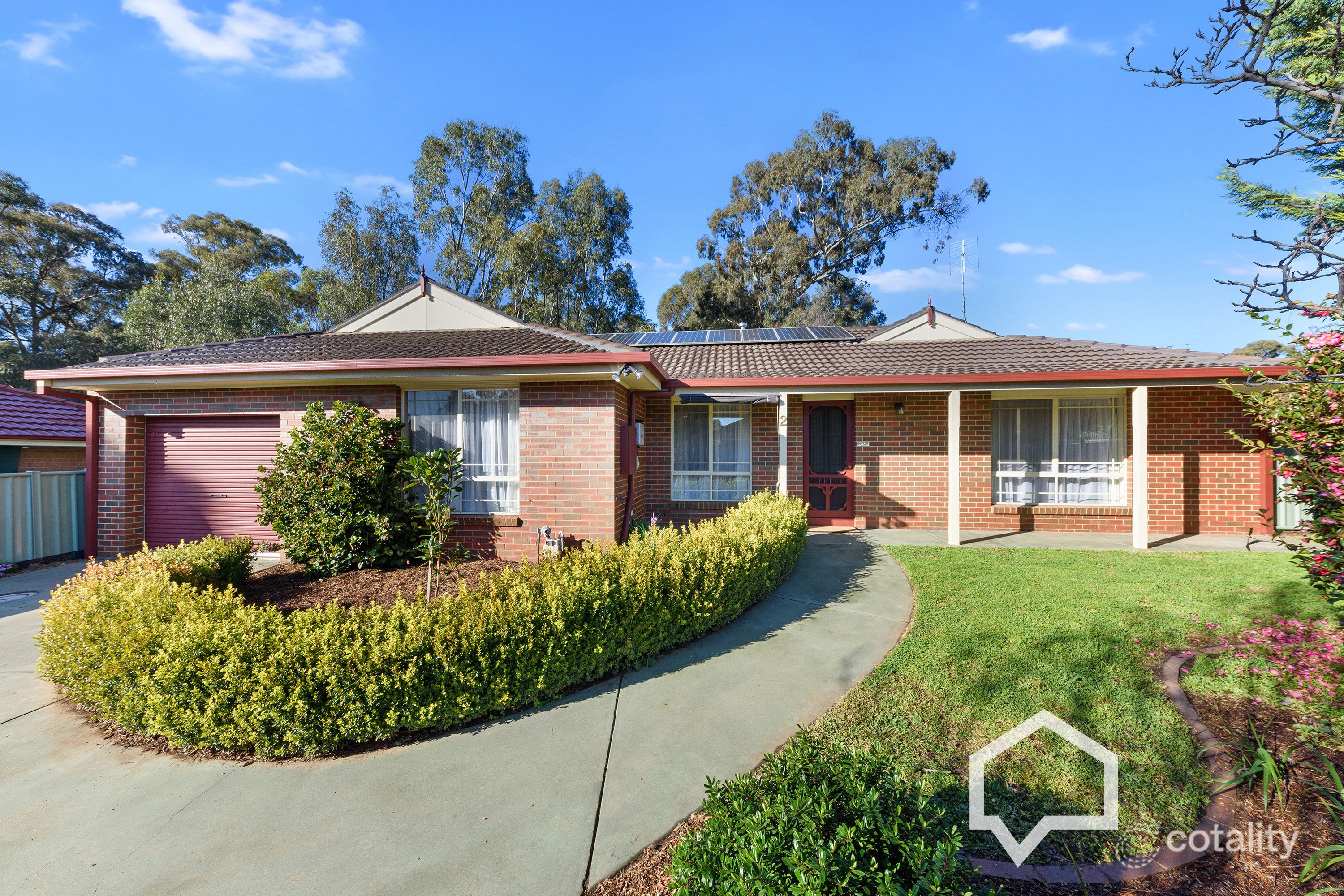 2/8 Oasis Gdns, Spring Gully, VIC 3550