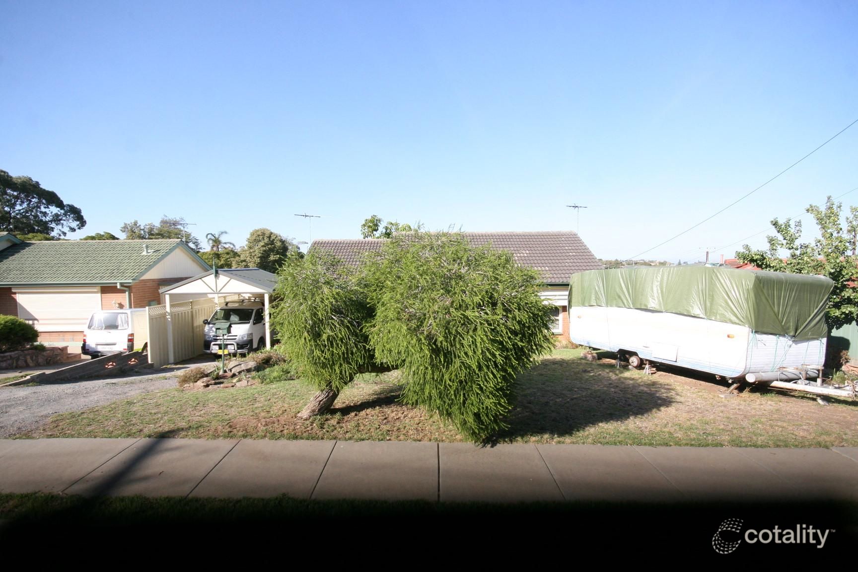 4 Woocalla St, O'Sullivan Beach, SA 5166