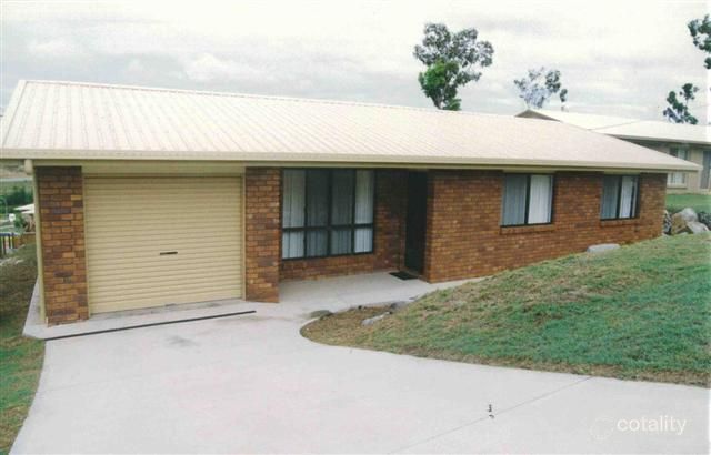 17 Ben Lexcen Ct, Clinton, QLD 4680