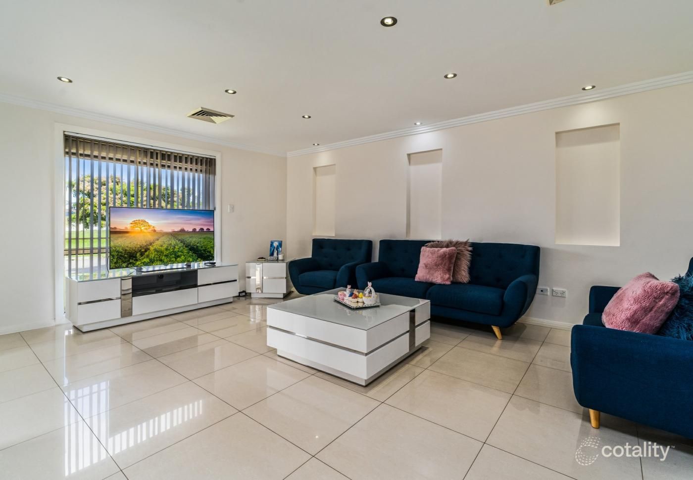 15 Rogan Cres, Prairiewood, NSW 2176