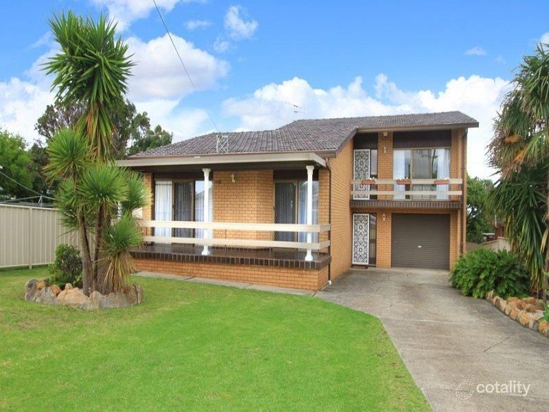 63 Korrongulla Cres, Primbee, NSW 2502