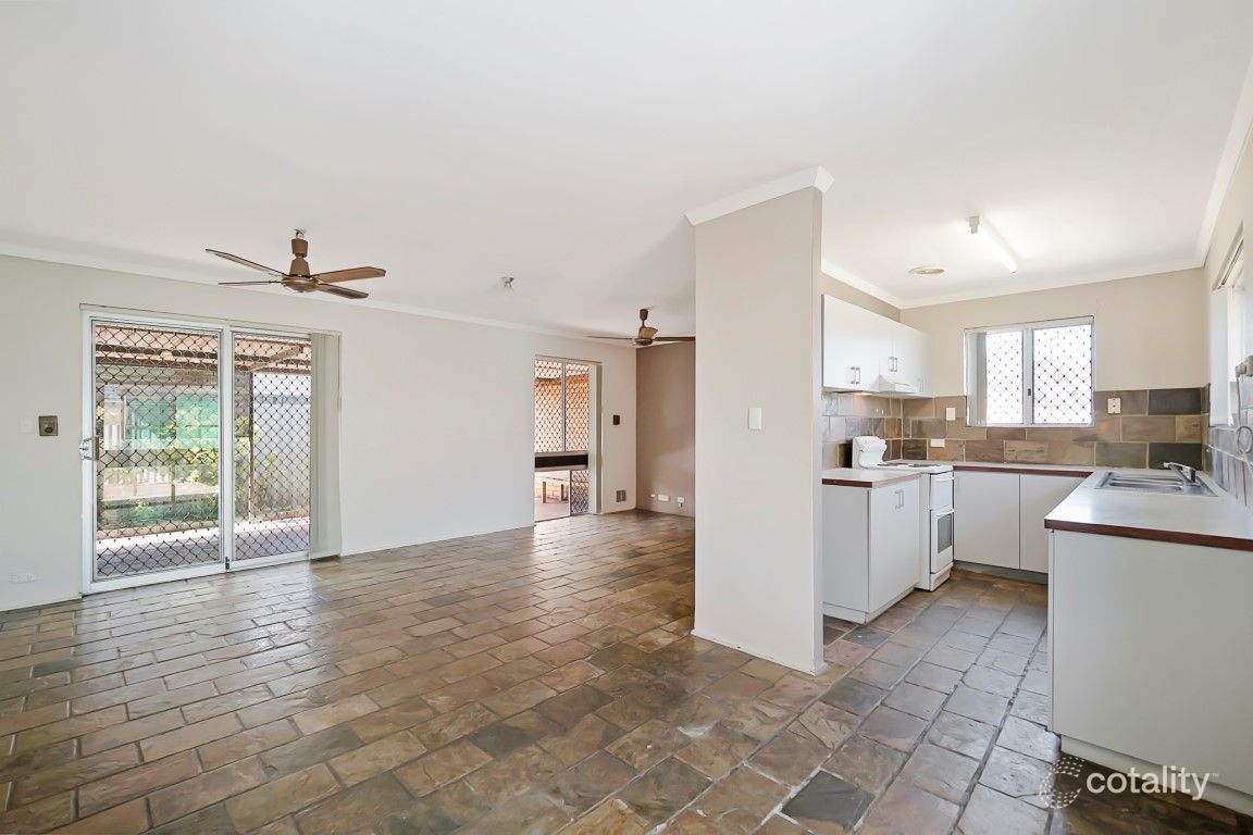 194 Camberwarra Dr, Craigie, WA 6025