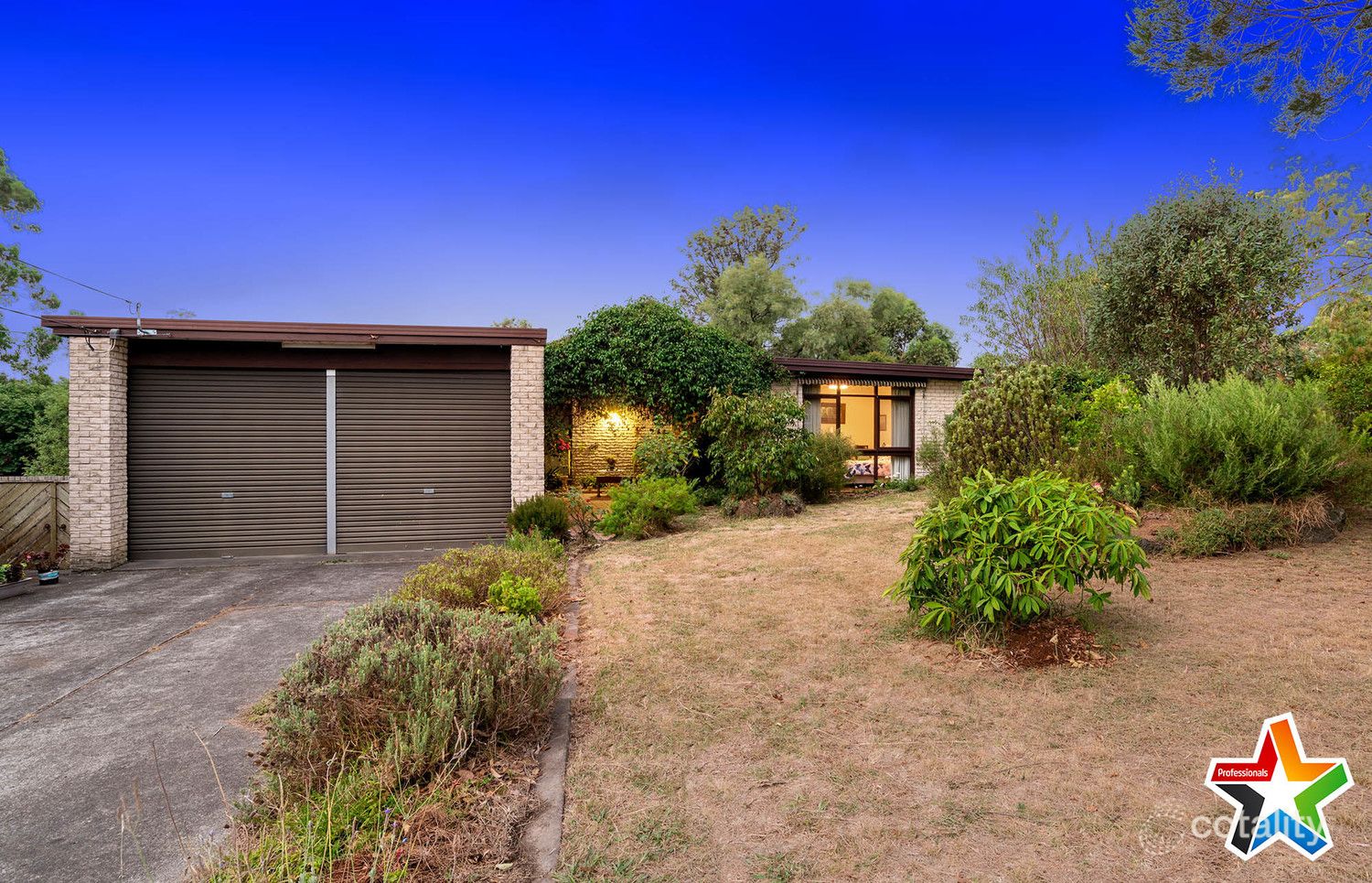 2 Sierra Pl, Chirnside Park, VIC 3116