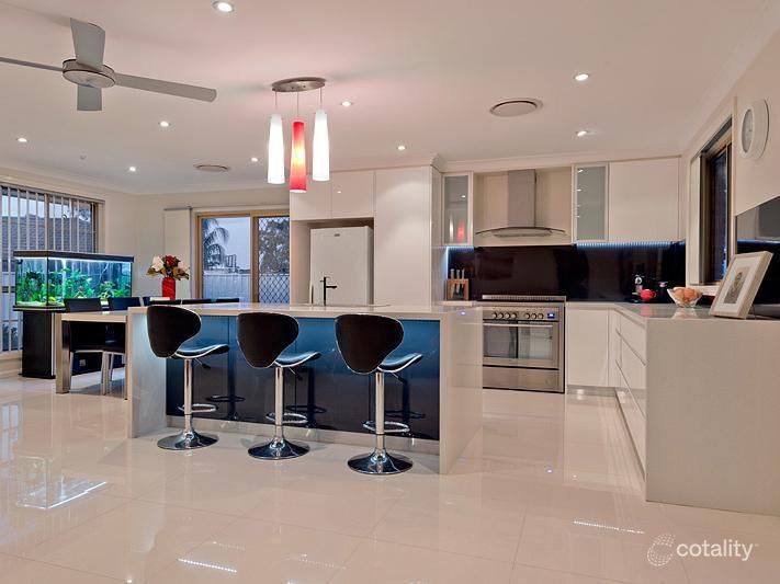 2 Luyten Cl, Cranebrook, NSW 2749