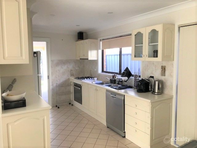 27 The Crescent, Helensburgh, NSW 2508