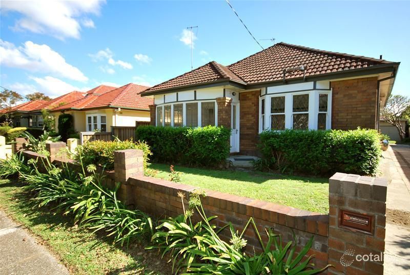 40 Jenner Pde, Hamilton South, NSW 2303