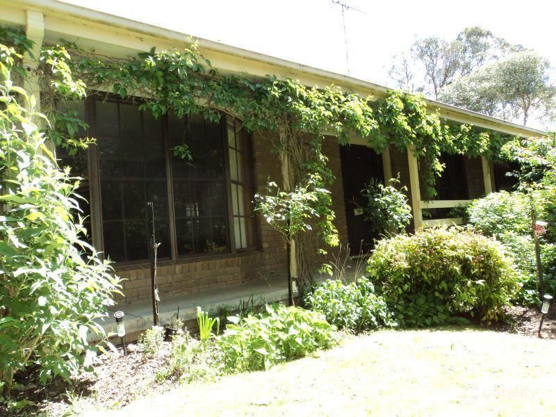 314 Eddy Ave, Mount Helen, VIC 3350