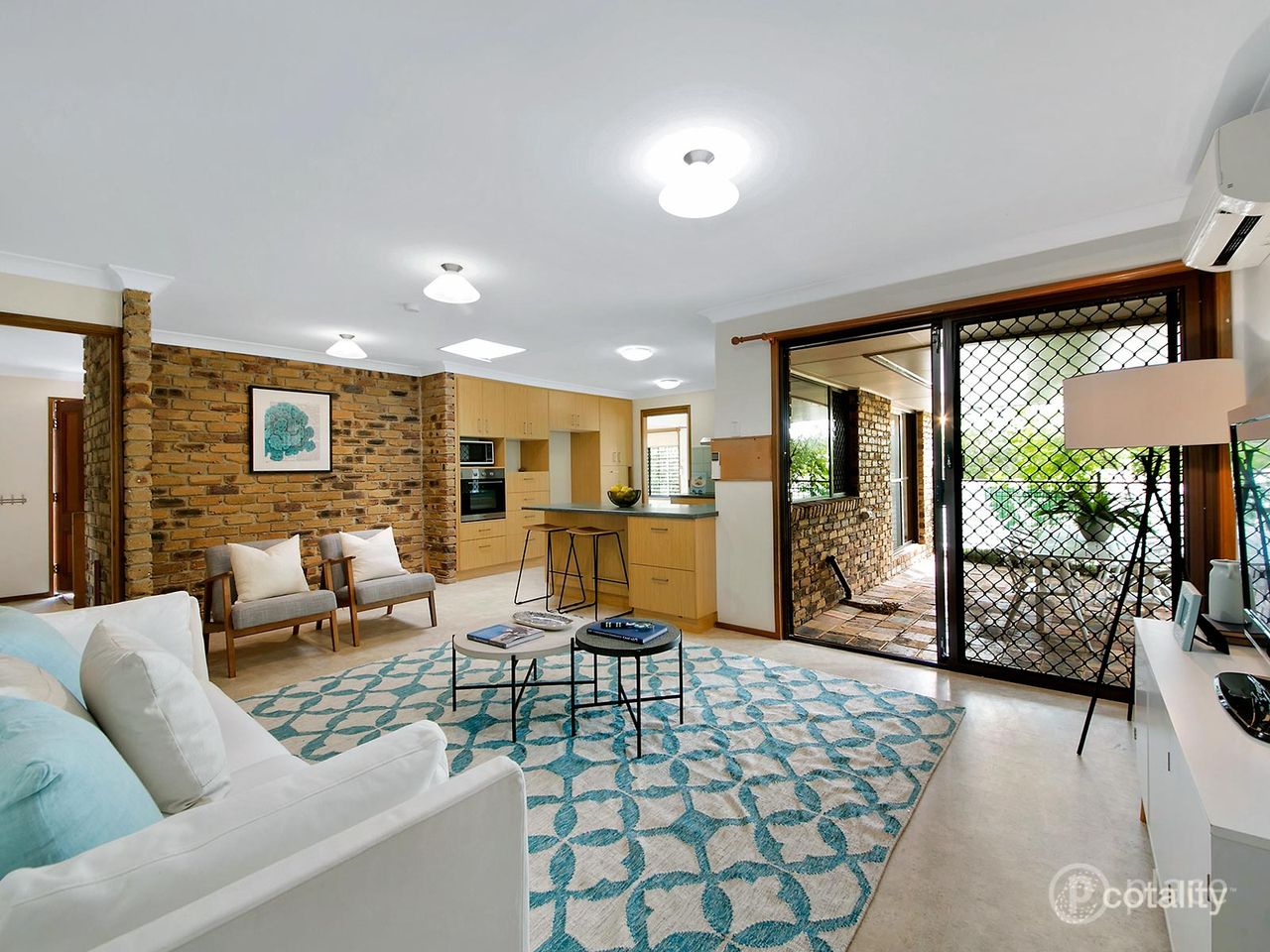 9 Pontefract St, Chapel Hill, QLD 4069