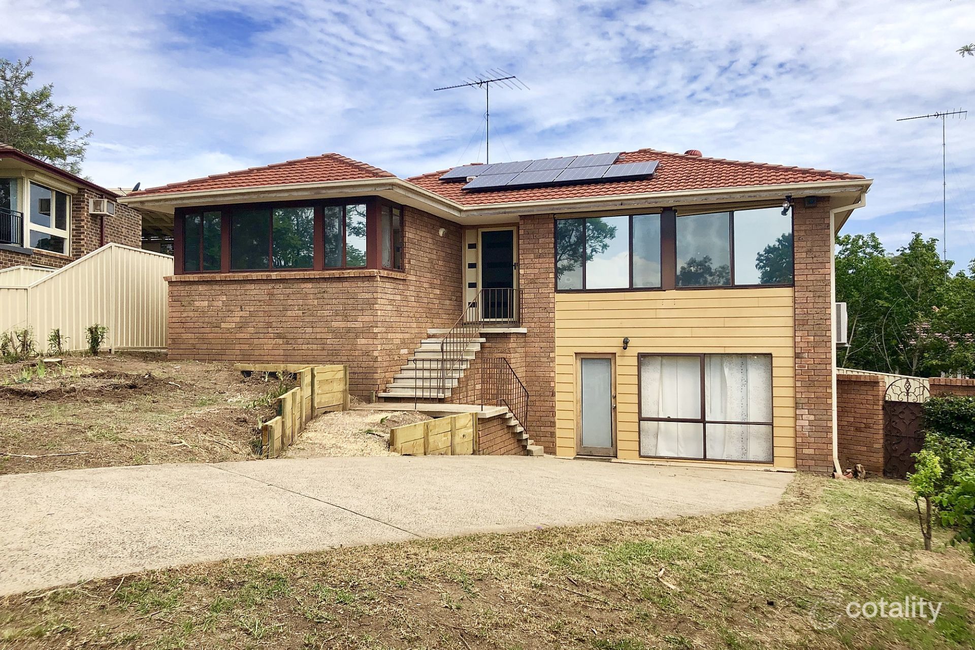 4 Boz Pl, Ambarvale, NSW 2560