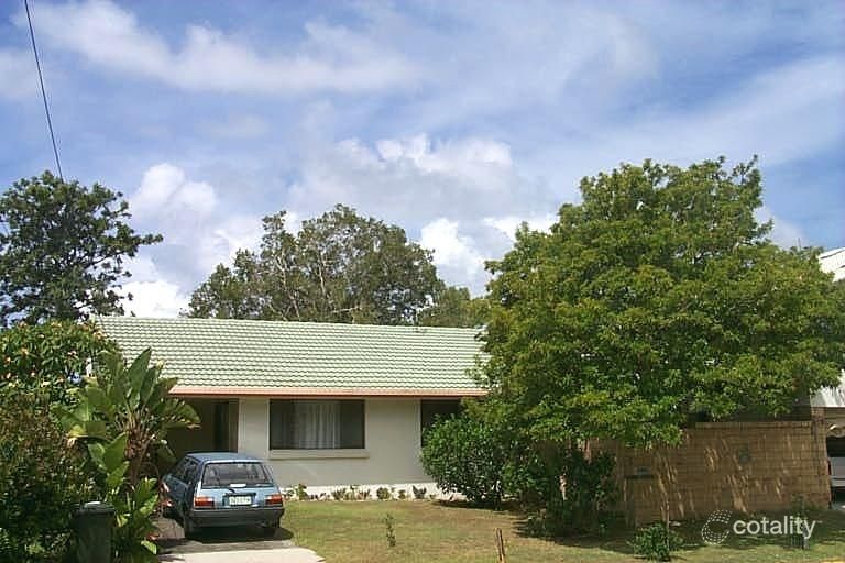 2/5 Orvieto Ave, Mermaid Waters, QLD 4218