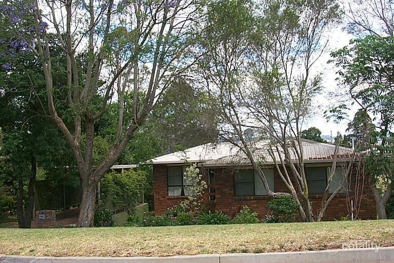 12 Messiness St, Harlaxton, QLD 4350