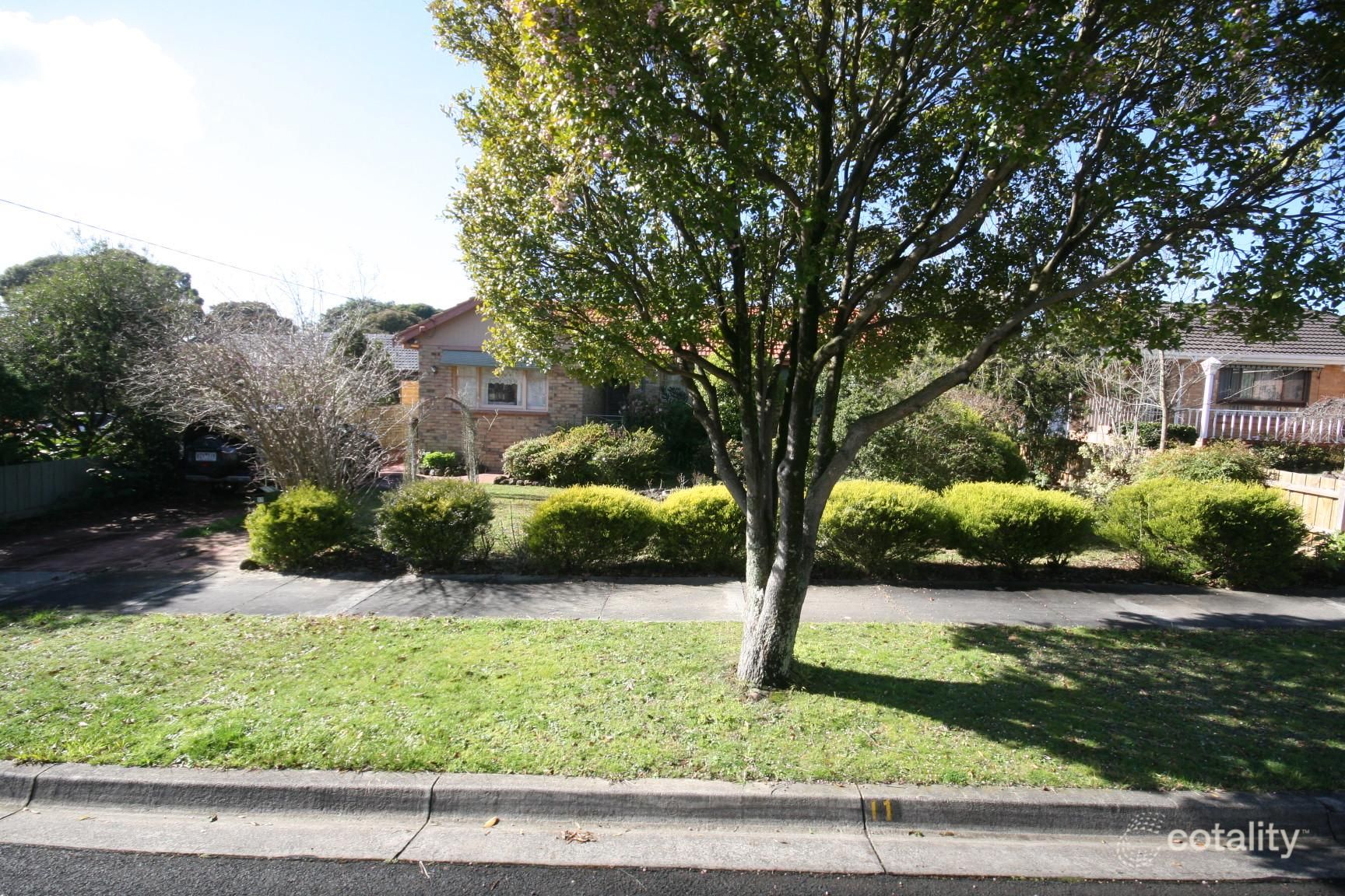 11 Percy St, Croydon South, VIC 3136
