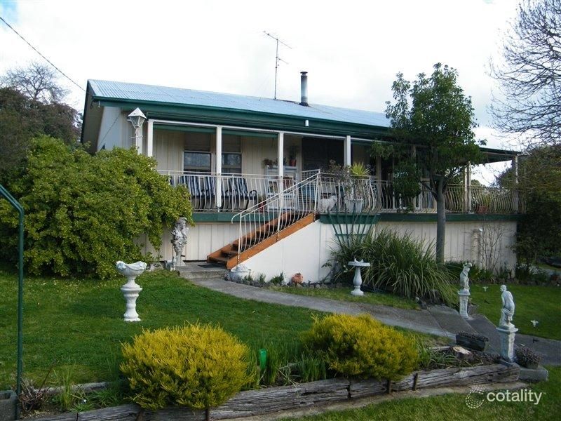 6 Hill St, Clunes, VIC 3370