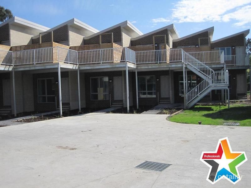 17/8-10 Mount View Pde, Mooroolbark, VIC 3138