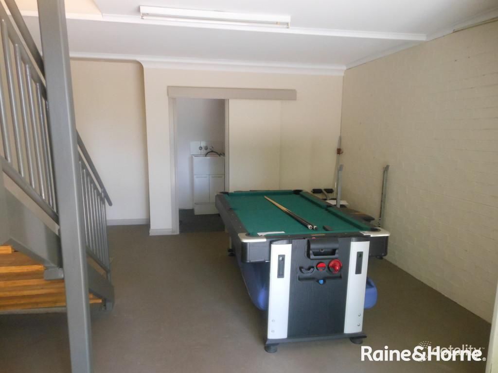 28 Nasmyth St, Young, NSW 2594