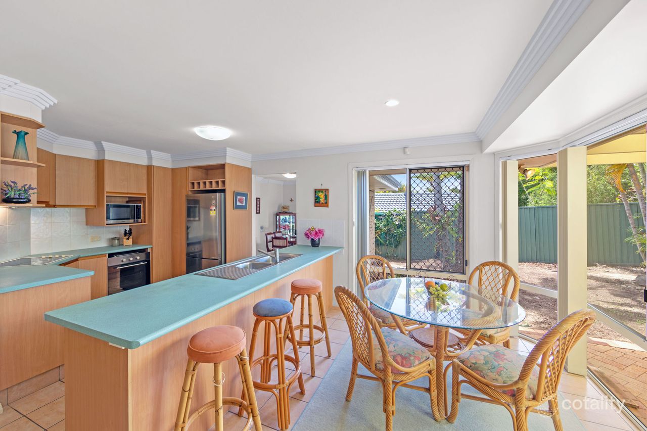 46 Desert Falls Cres, Parkwood, QLD 4214