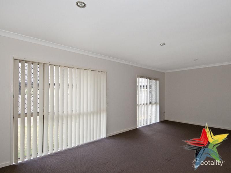12 Coalstoun Crsg, Waterford, QLD 4133