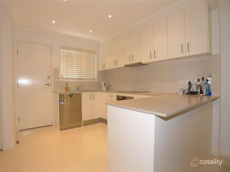 33/167 John Paul Dr, Springwood, QLD 4127
