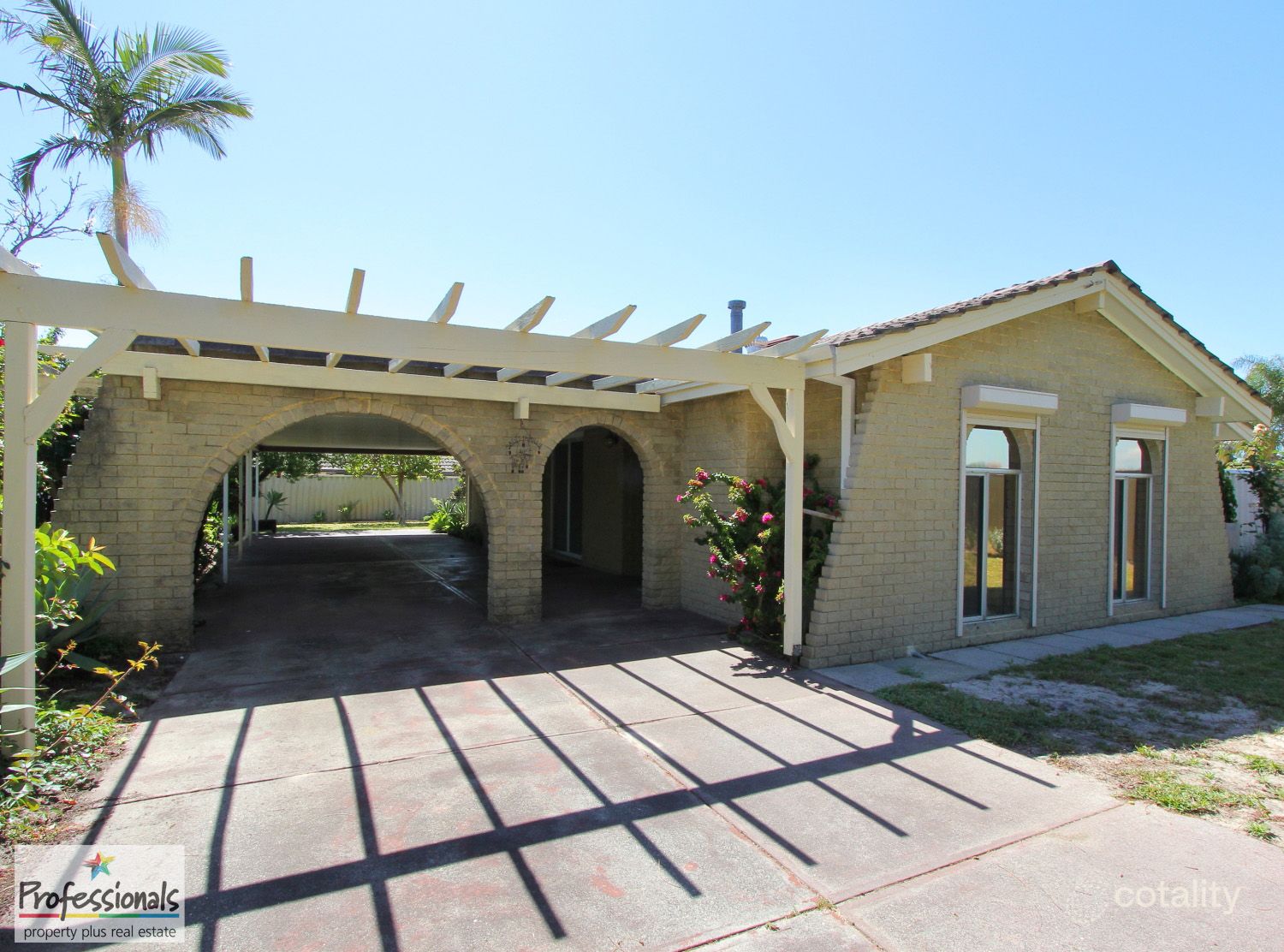 13 Limbee Gld, Huntingdale, WA 6110