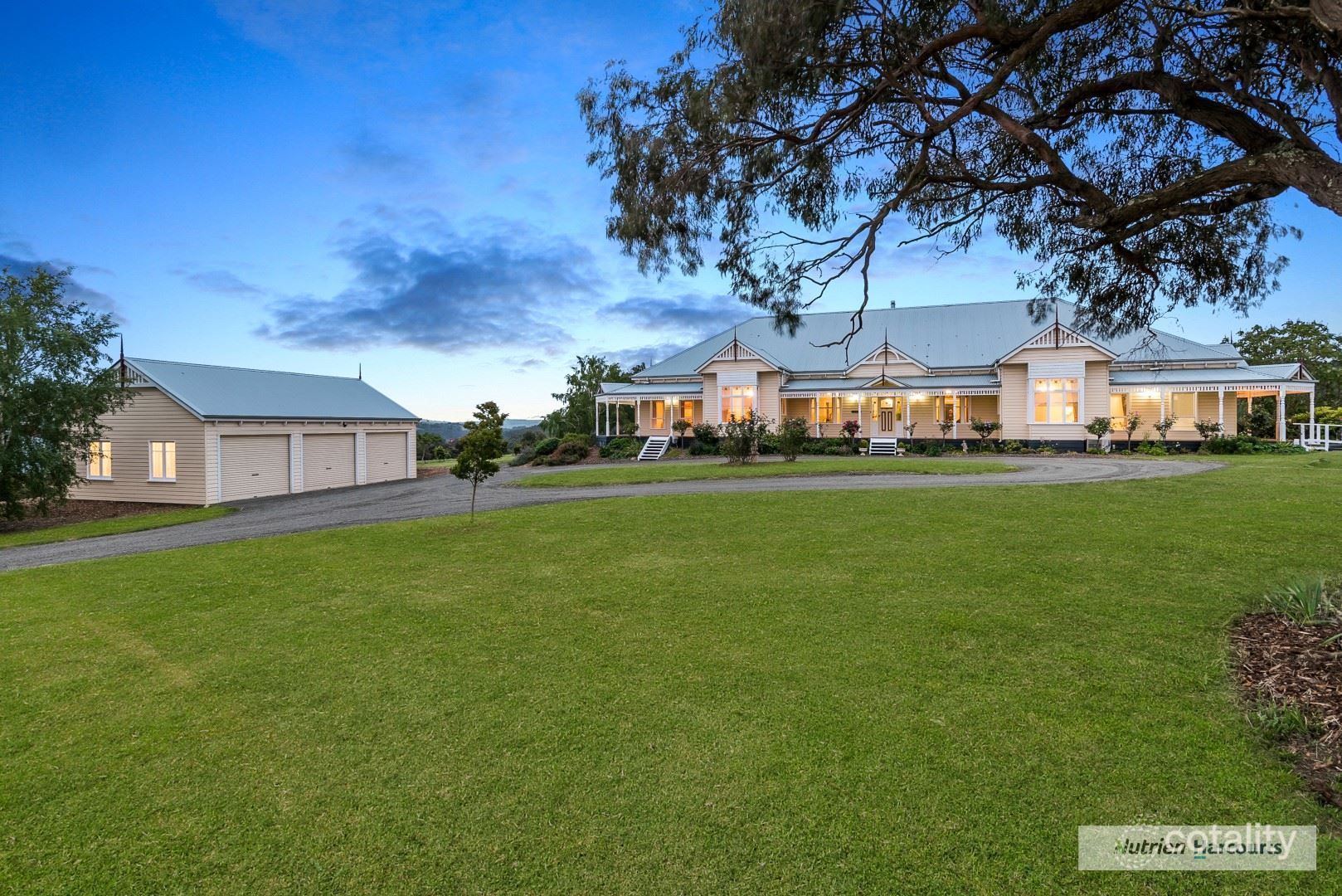 35 Sir Leo Curtis Dr, Wandong, VIC 3758