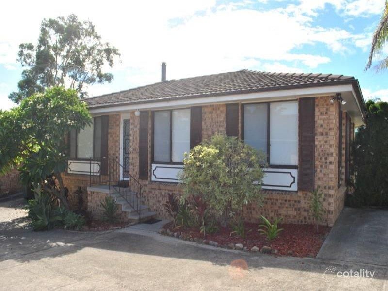 4/4 Bundy Cl, Macquarie Fields, NSW 2564