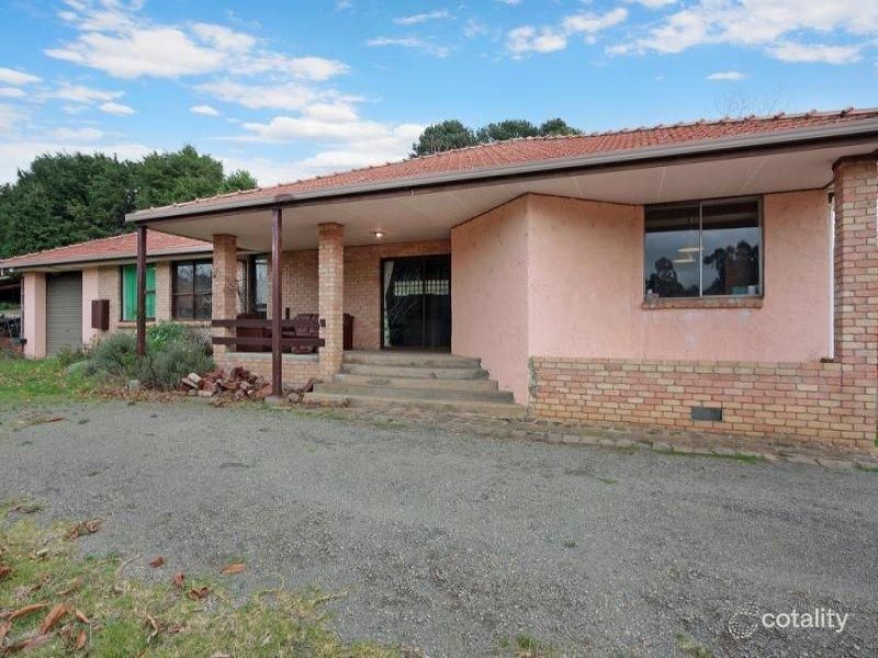 2 Koala Dr, Pheasant Creek, VIC 3757