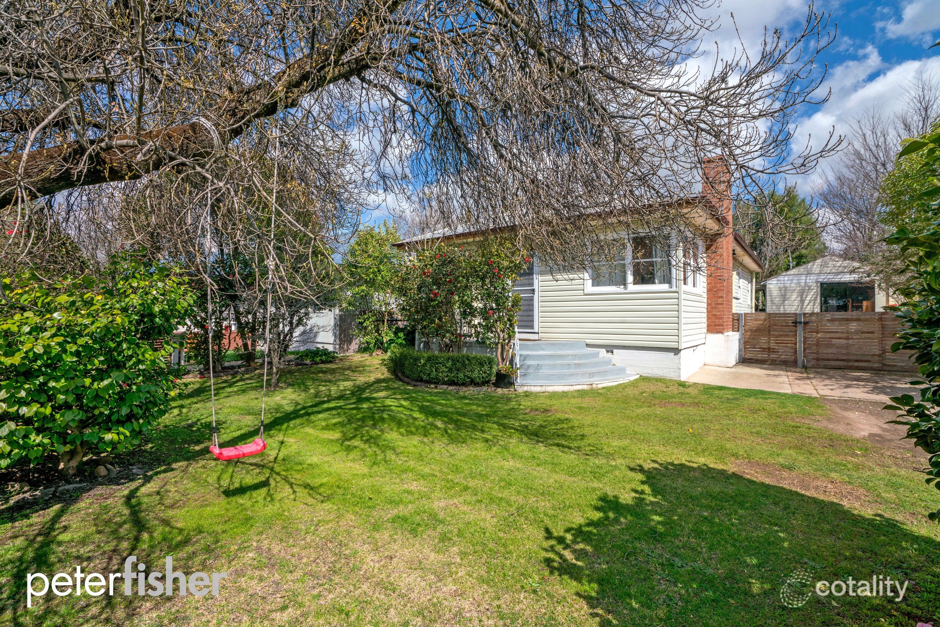 11 Burrendong Way, Orange, NSW 2800
