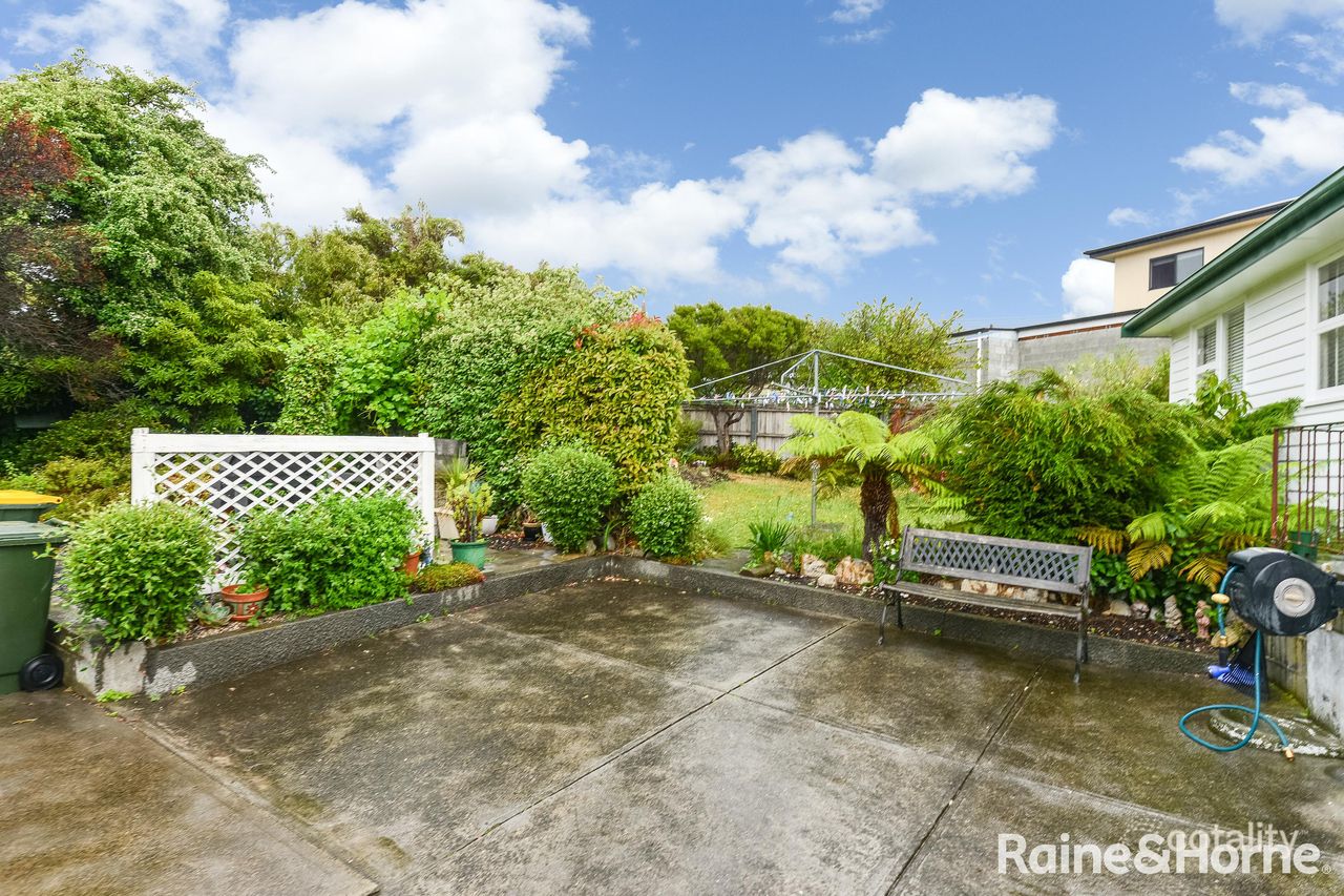 14 Brodie St, Claremont, TAS 7011