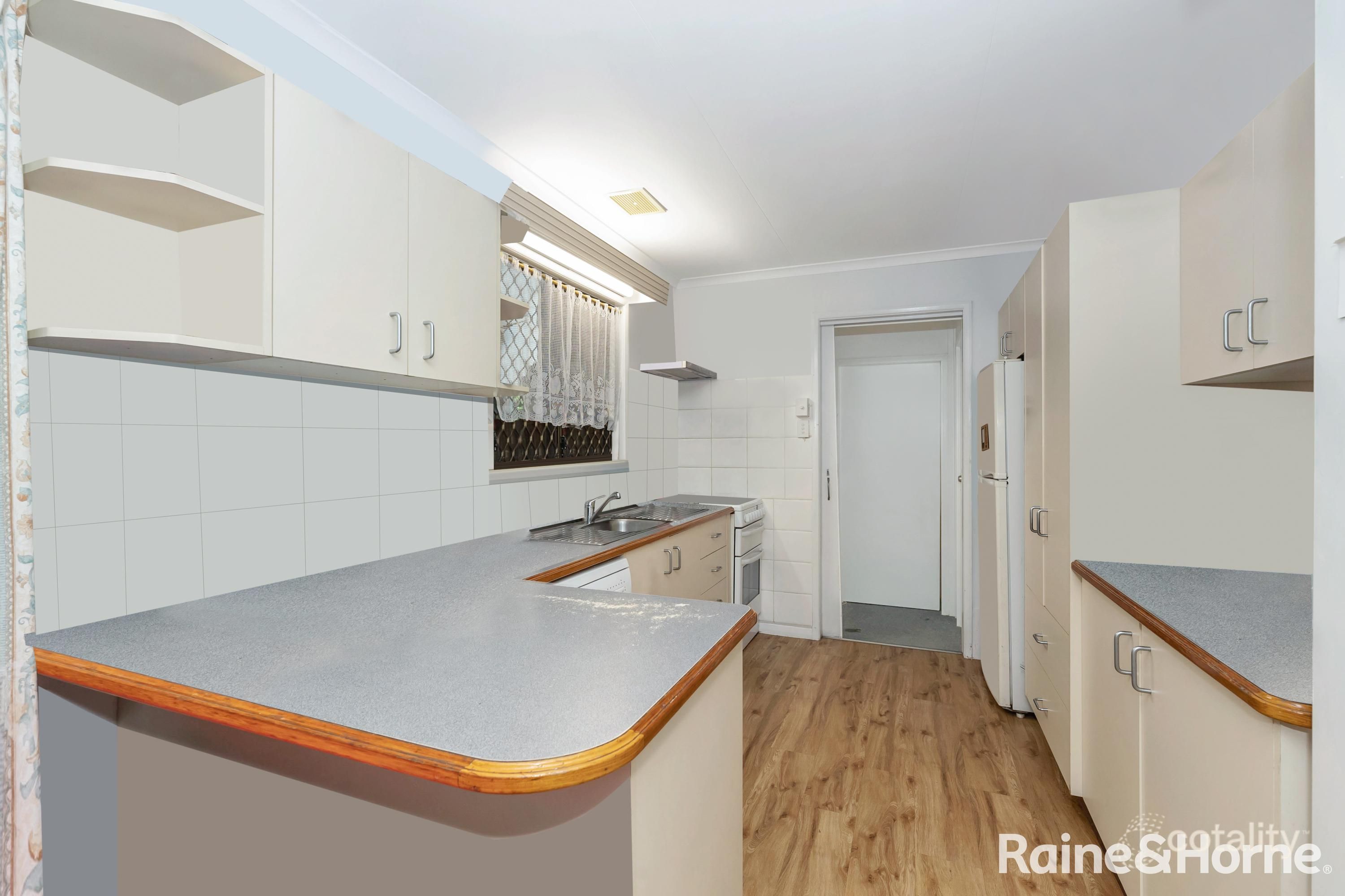 2 Barrallier Pl, Cranbrook, QLD 4814