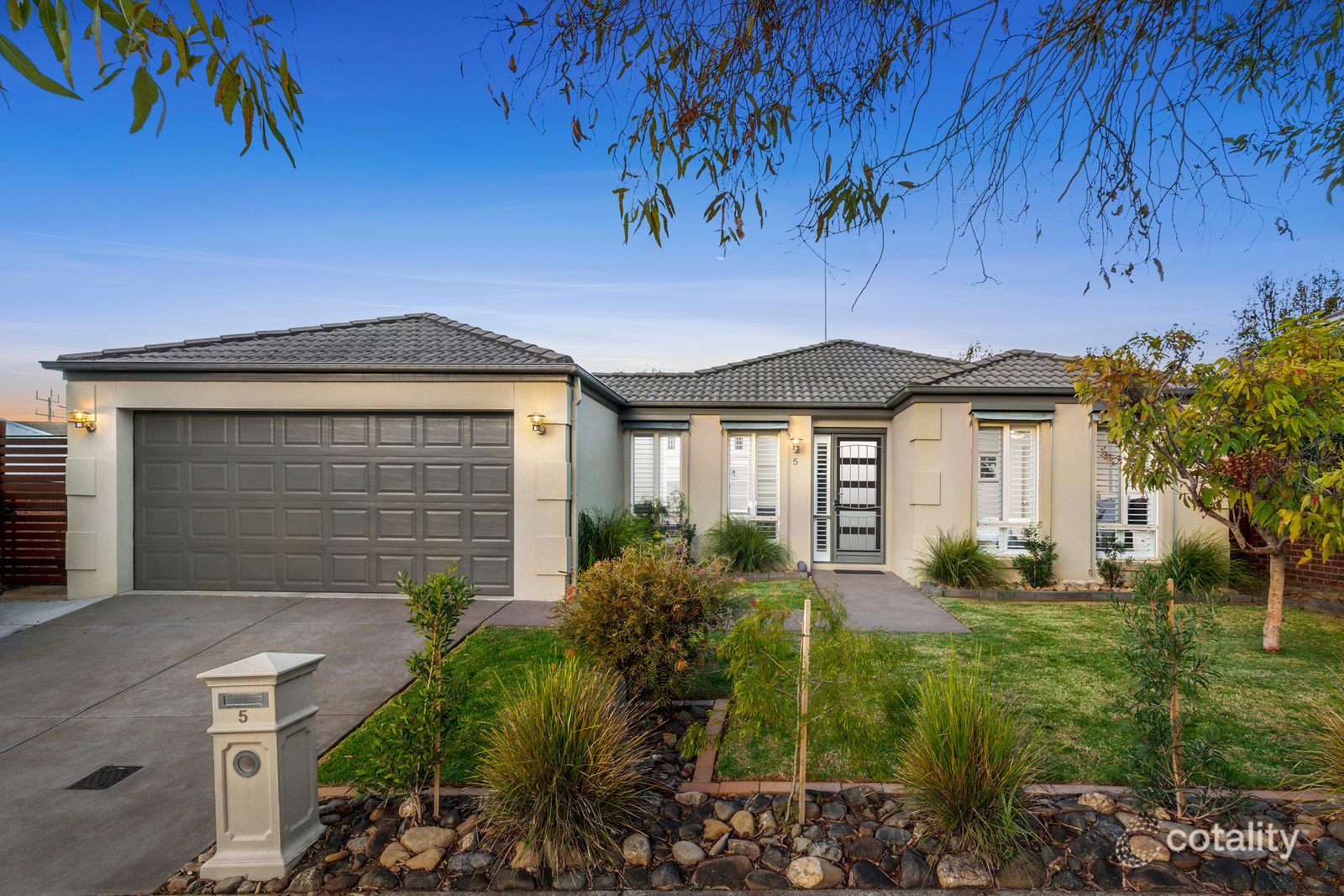 5 Peppertree Rise, Waurn Ponds, VIC 3216