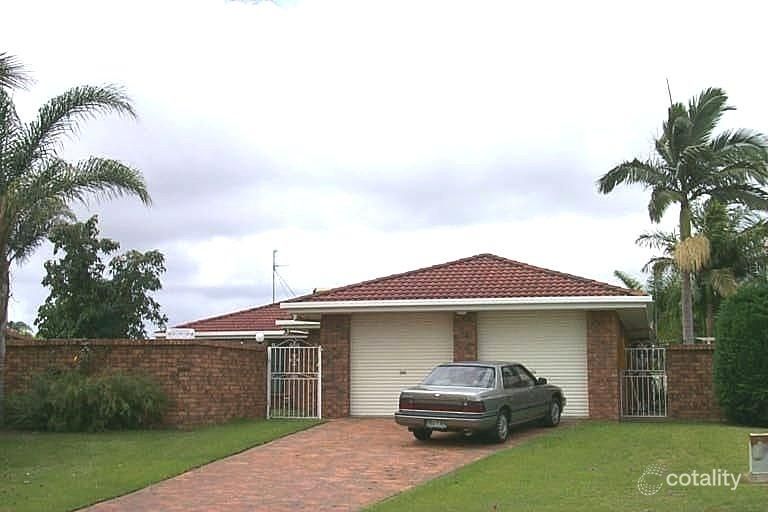 32 Drayton Tce, Mermaid Waters, QLD 4218