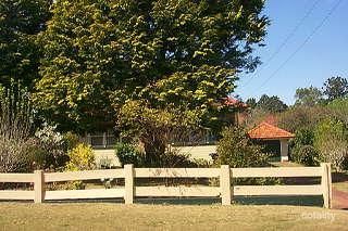 4 Kooroongah St, Mount Lofty, QLD 4350