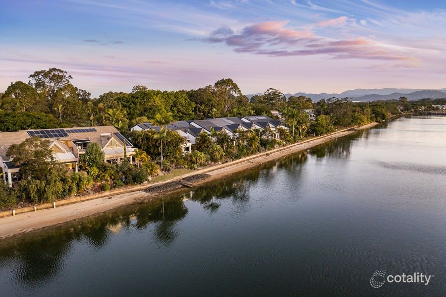 56/125 Santa Cruz Bvd, Clear Island Waters, QLD 4226