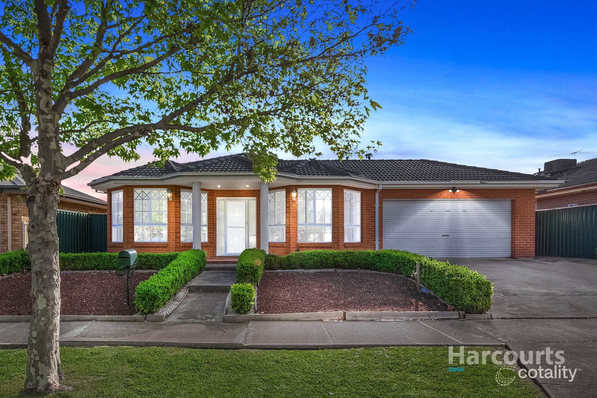 265 Westwood Dr, Burnside, VIC 3023