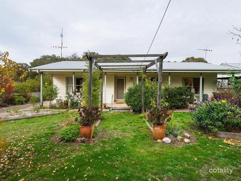 14 Morris St, Maldon, VIC 3463