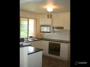 16 Macarthur Dr, Kallangur, QLD 4503