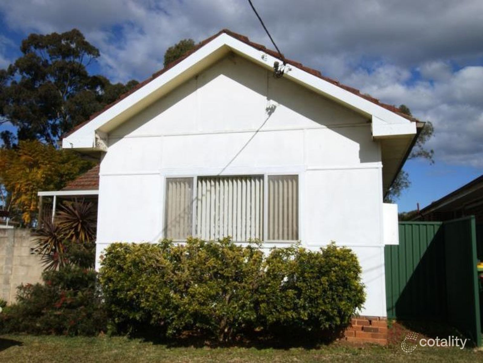33 Glenview Ave, Revesby, NSW 2212