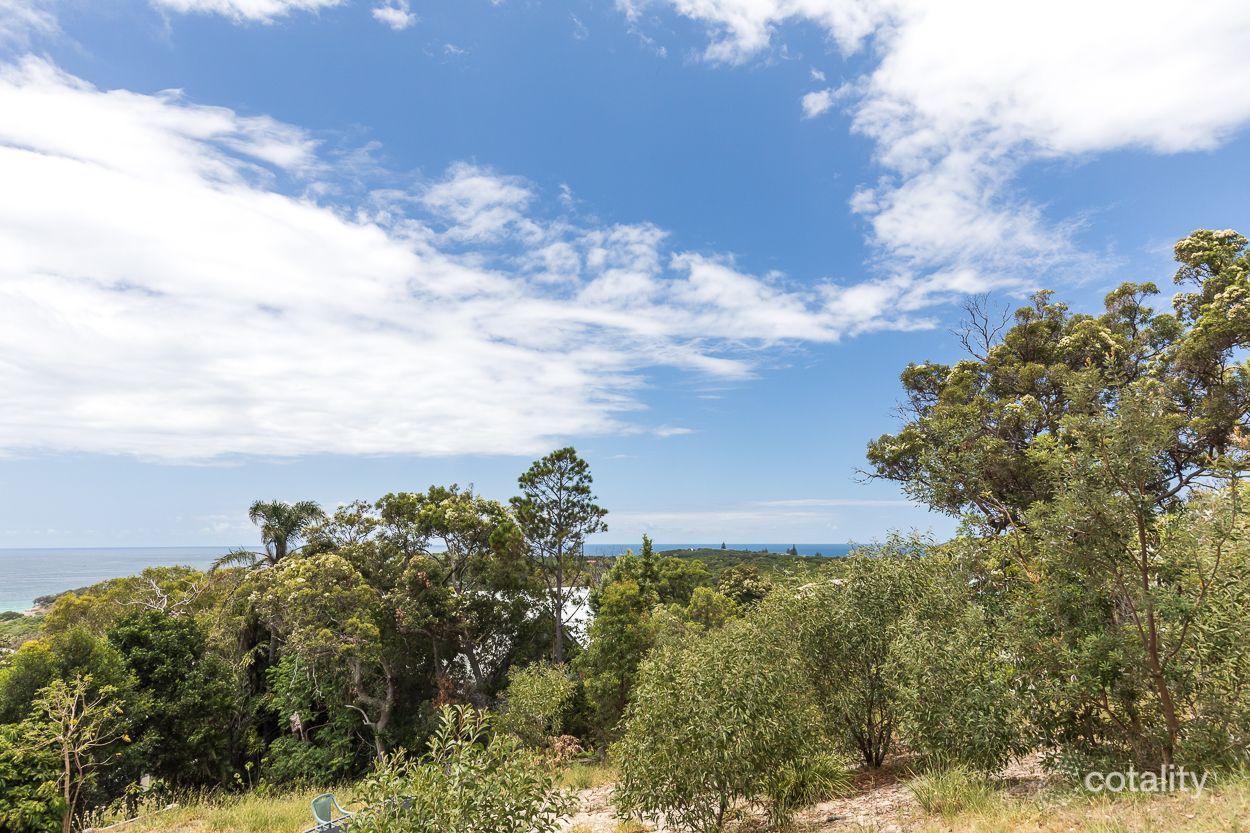 14 Cumming Pde, Point Lookout, QLD 4183