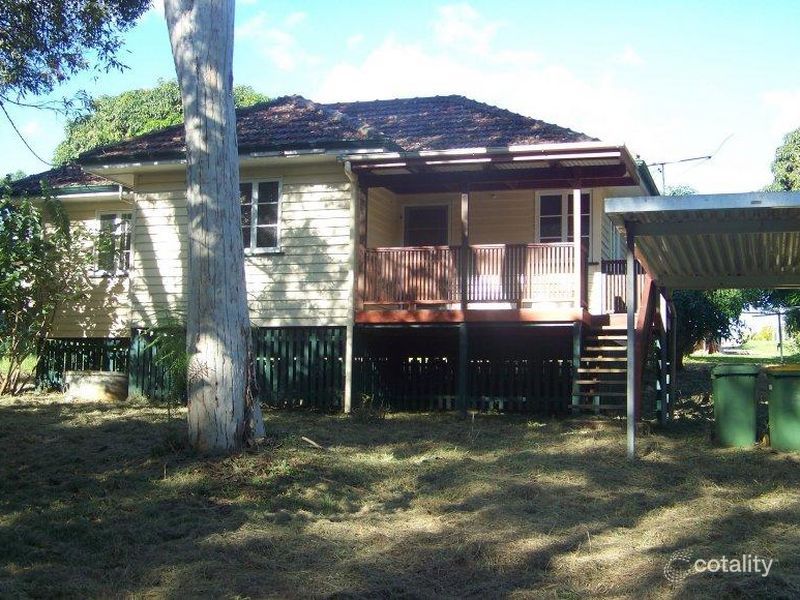 10 Rhodes St, Macleay Island, QLD 4184