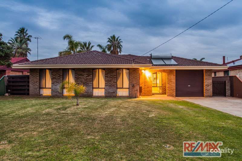 12 Willmott Dr, Cooloongup, WA 6168