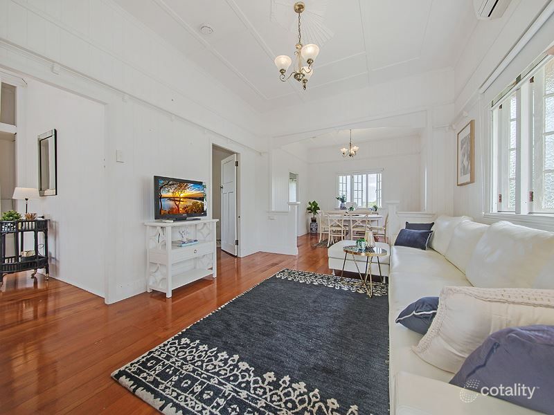 47 Brinawa St, Camp Hill, QLD 4152