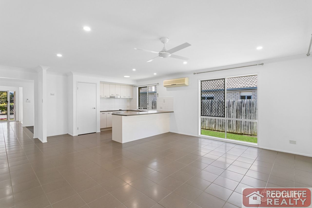 8 Whitlock Dr, Rothwell, QLD 4022