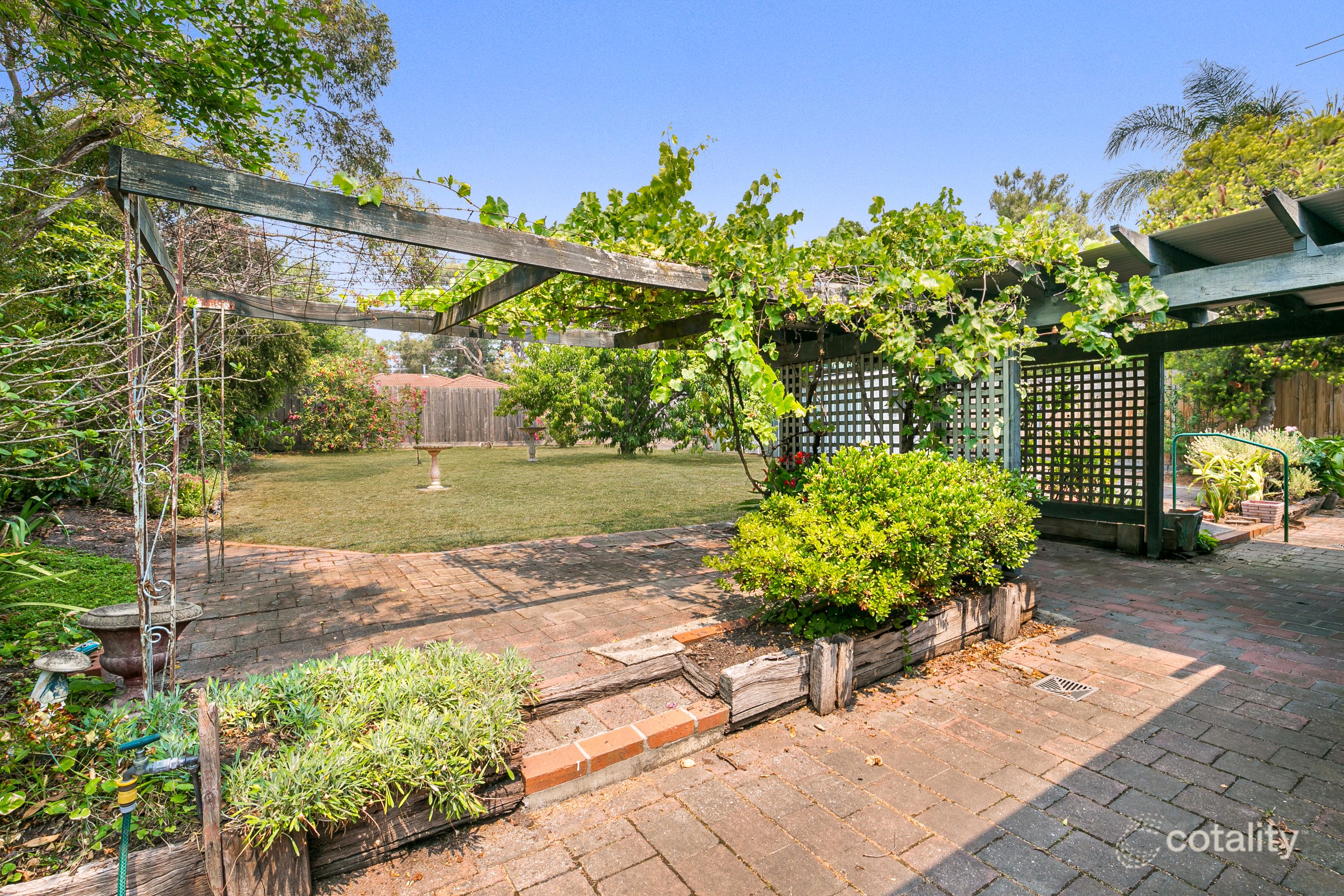 8 Melsetta Ct, Carrum Downs, VIC 3201