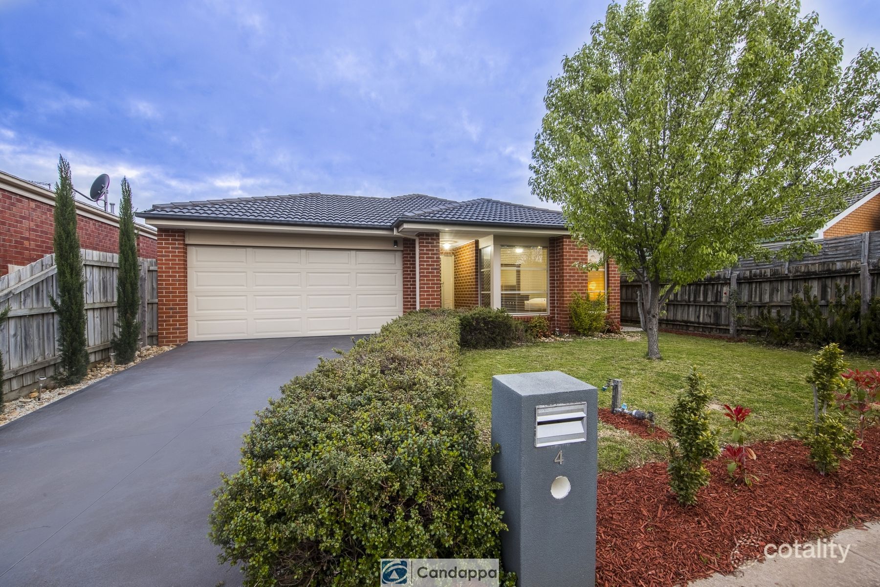 4 Rivendale Cres, Drouin, VIC 3818