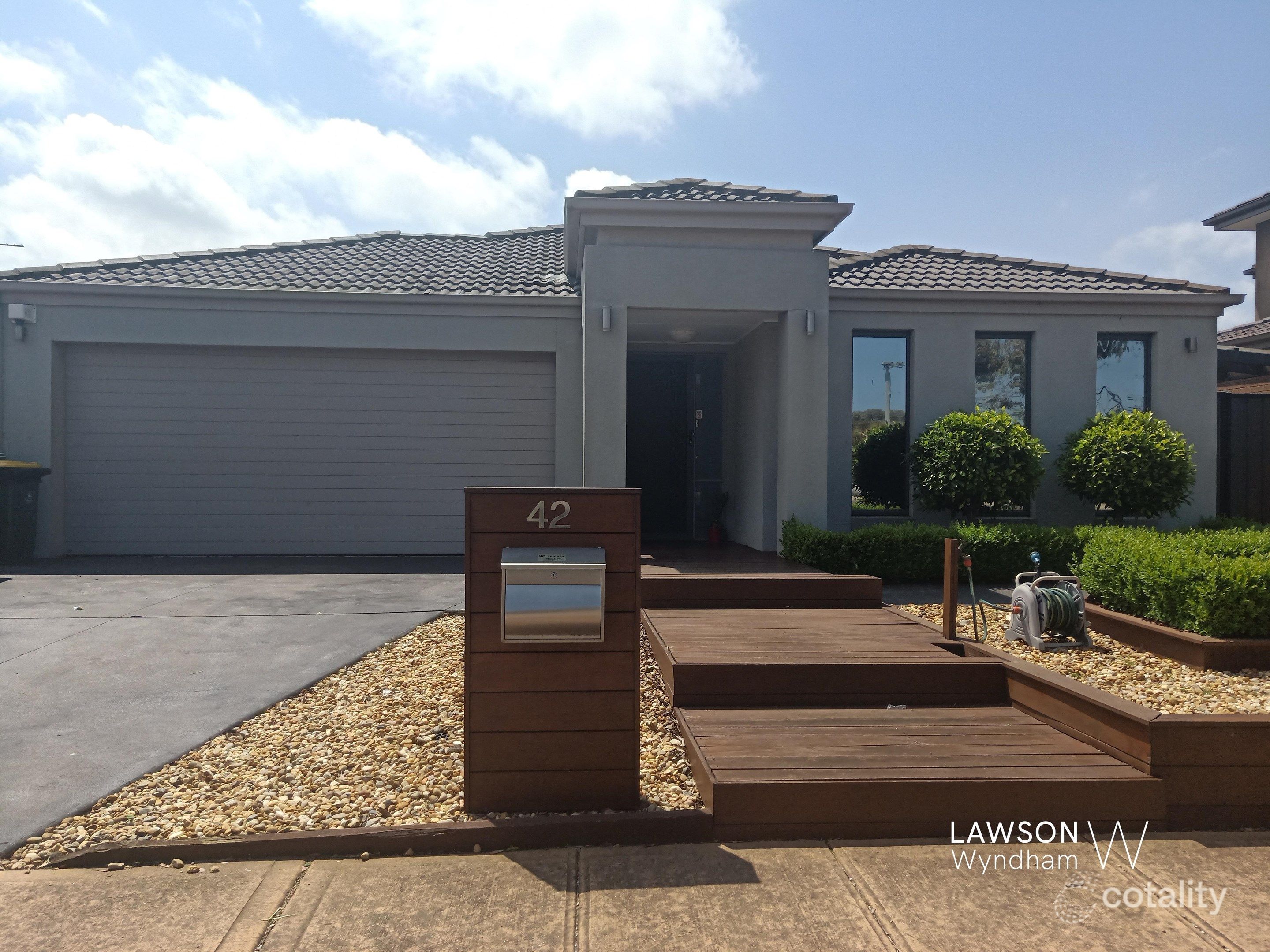 42 Mowbray Dr, Point Cook, VIC 3030